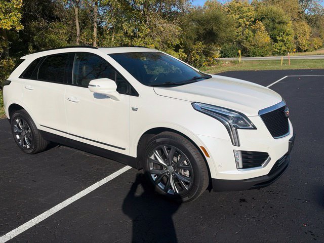 Used 2021 Crystal White Tri-Coat Cadillac Sport image 8