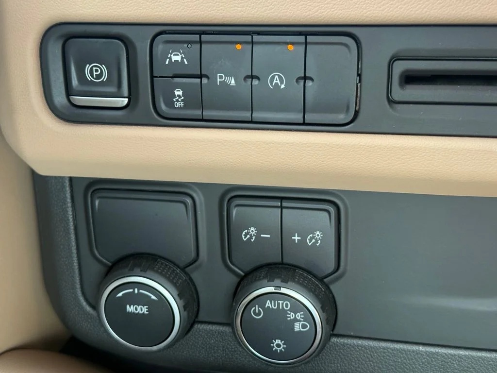 Used 2023 Black Chevrolet Premier image 19