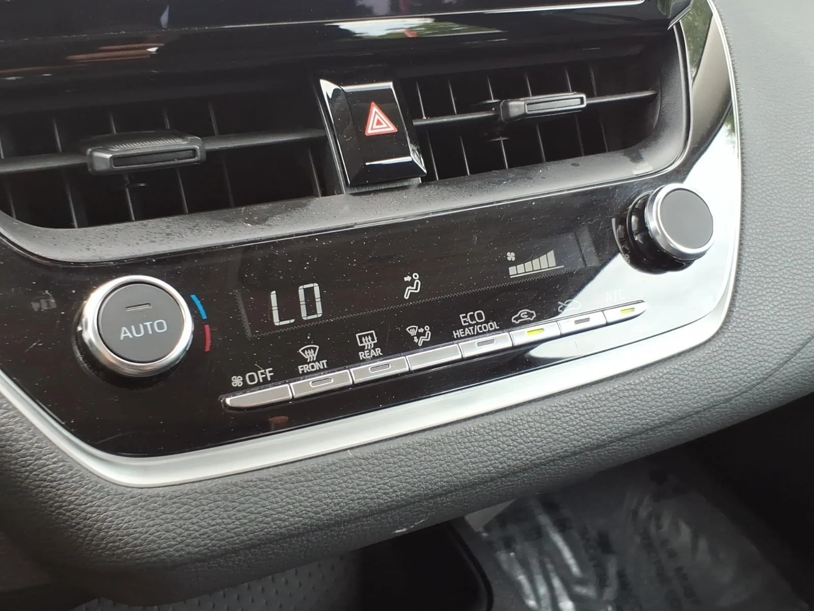 Used 2024 BLUE TOYOTA LE image 20