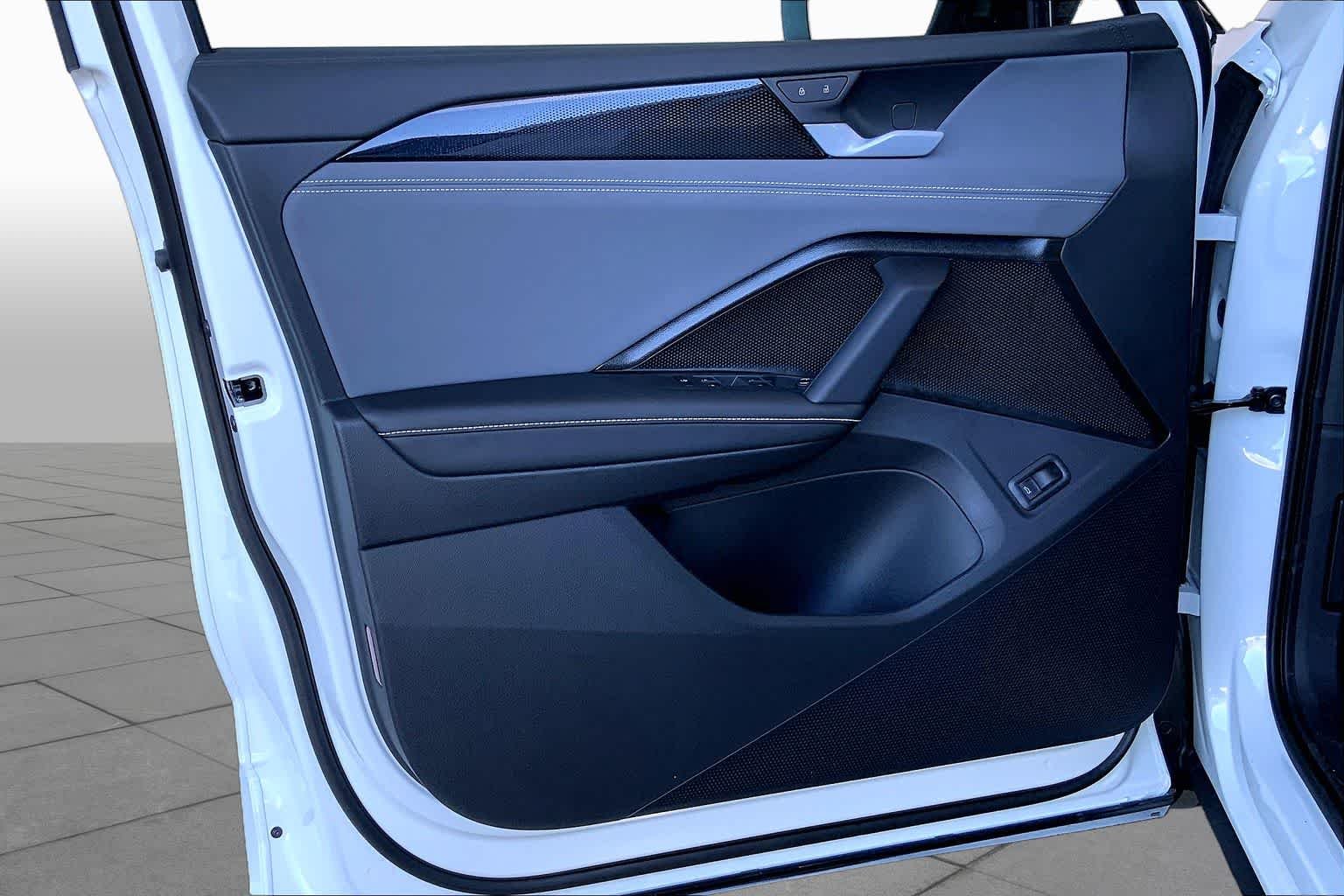 New 2026 Opal White Pearl Volkswagen SE R-Line Black image 10