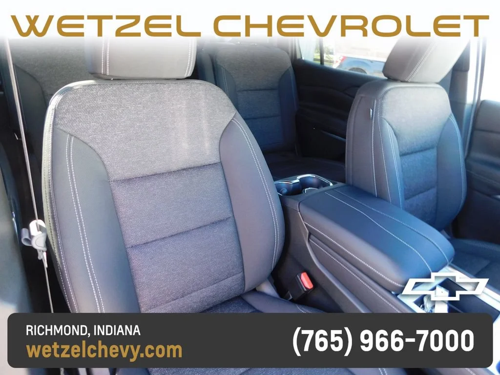 New 2027 Summit White Chevrolet LT image 19