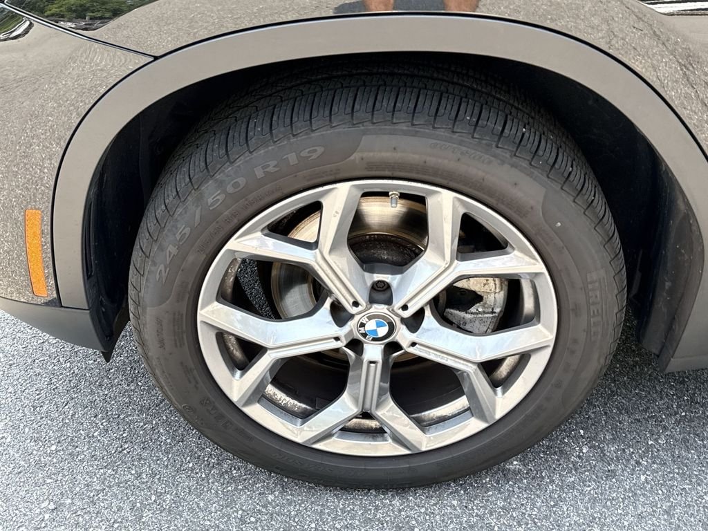 Certified Used 2024 Black Sapphire Metallic BMW xDrive30i image 10