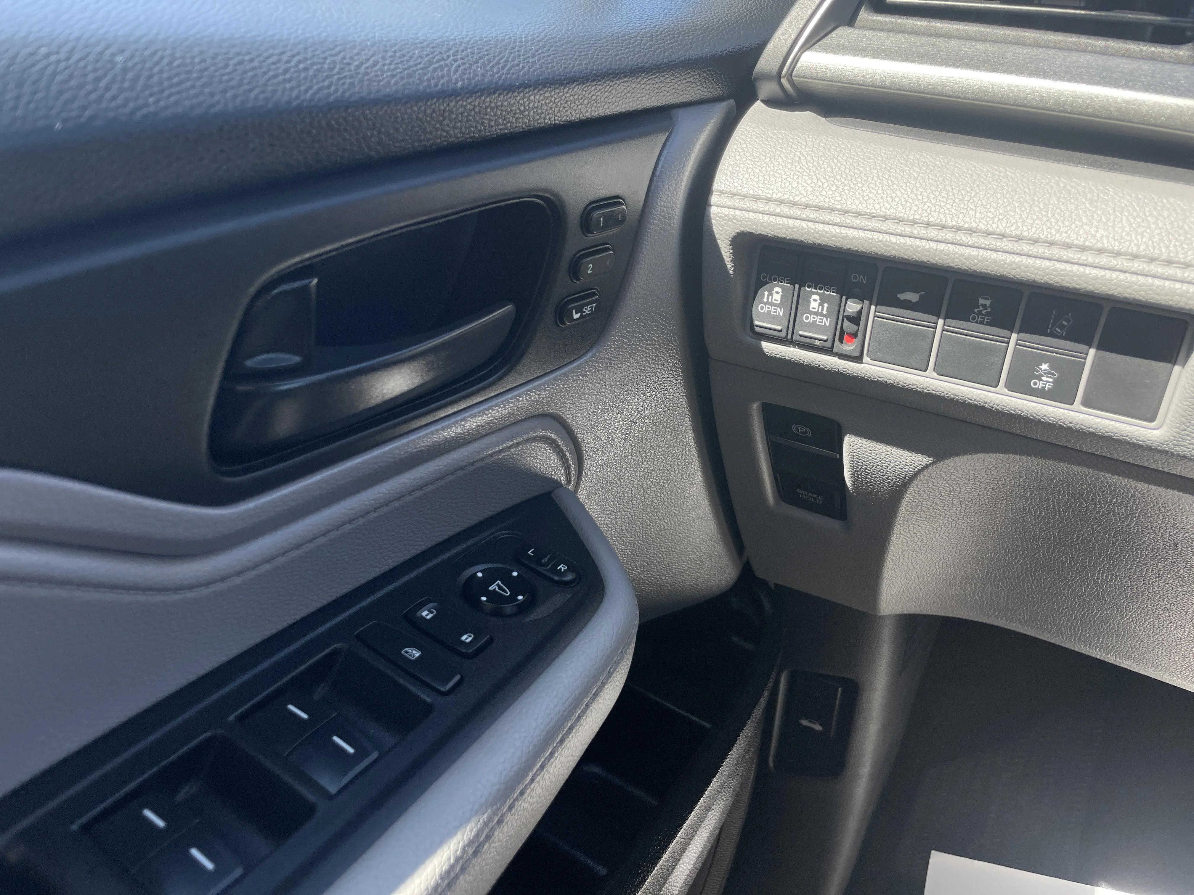 Certified Used 2018 Modern Steel Metallic Honda EX-L image 19