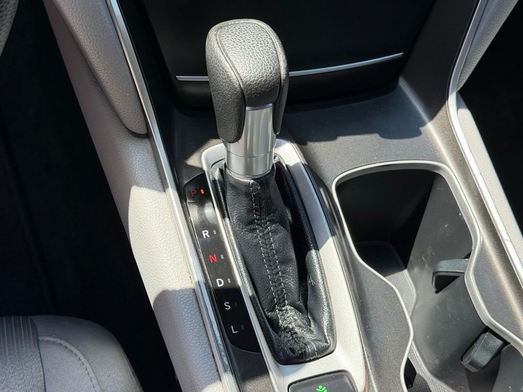 Used 2018 Gray Honda LX image 17