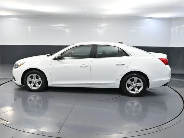 Used 2013 White Chevrolet LS image 6