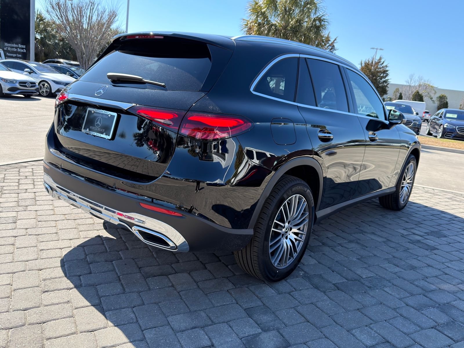 New 2026 Black Mercedes-Benz GLC 300 image 9