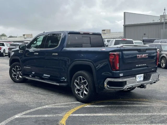 Certified Used 2022 Pacific Blue Metallic GMC SLT image 6