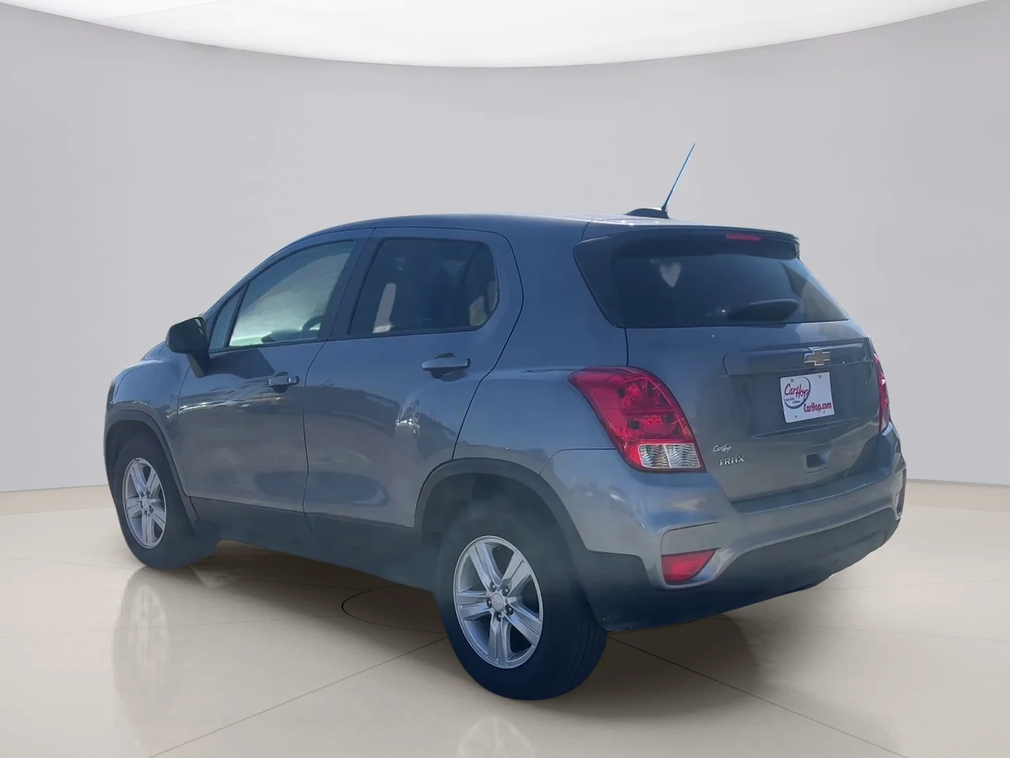 Used 2020 Gray Chevrolet LS image 3
