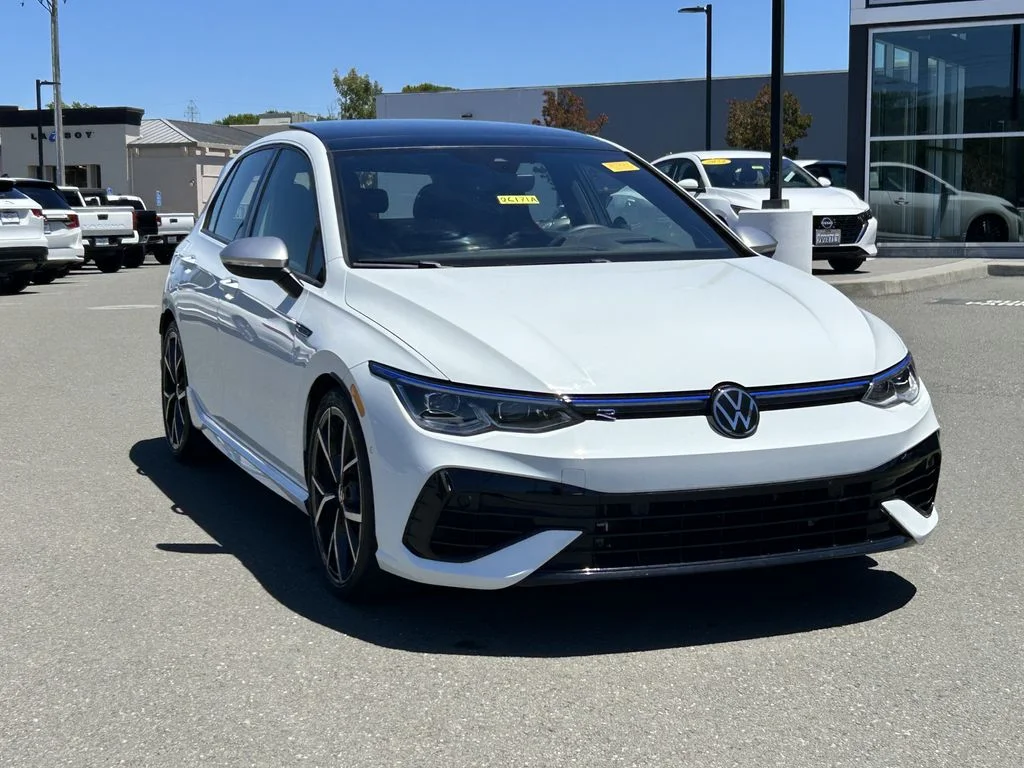 Used 2024 White Volkswagen 2.0T image 7