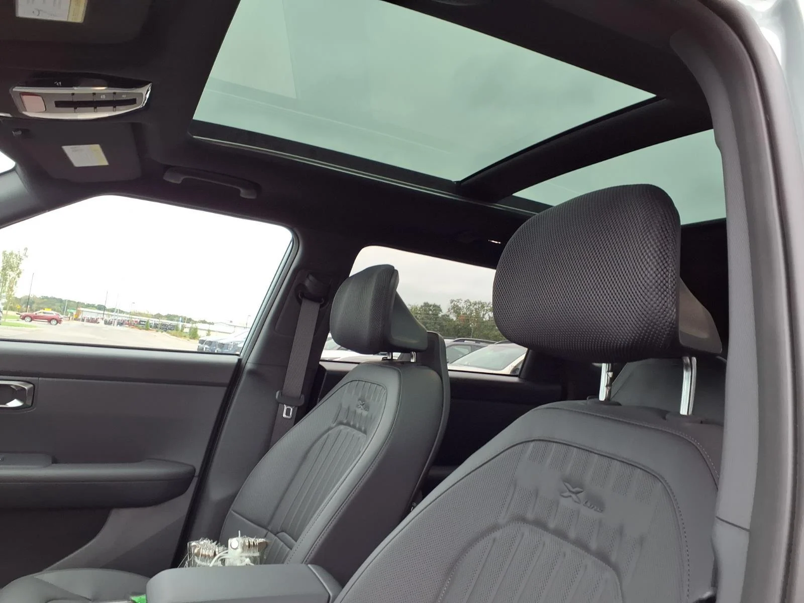 New 2027 Iceberg Green Kia X-Line SX image 12