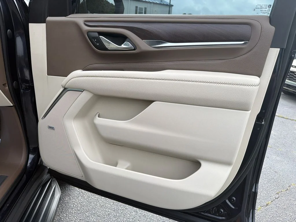 Used 2023 Blue GMC Denali image 14
