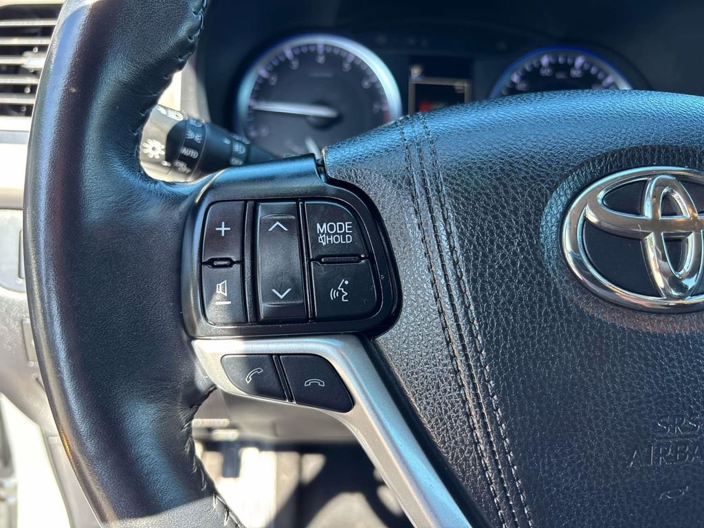 Used 2019 Silver Toyota Limited image 21