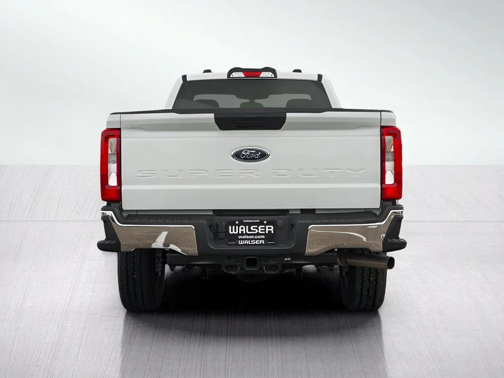 New 2026 Oxford White Ford F-350® XLT image 4