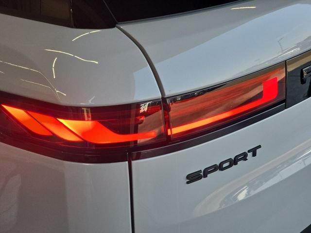 New 2026 Borasco Grey Land Rover SE image 23