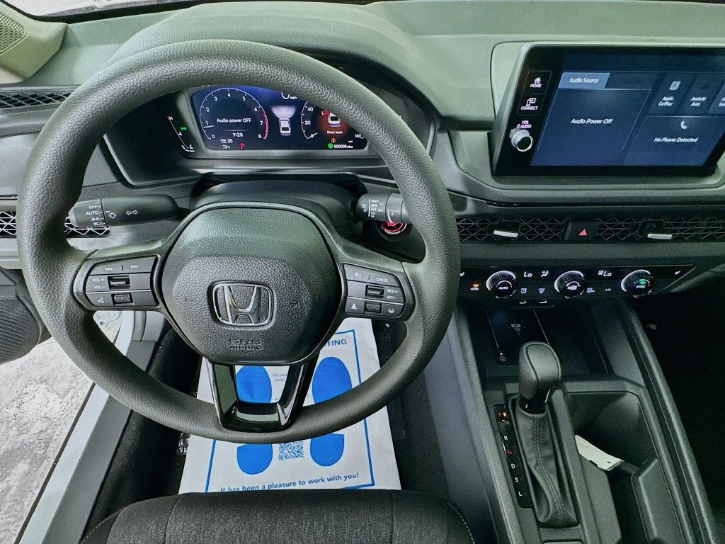 New 2026 Platinum White Pearl Honda SE image 16