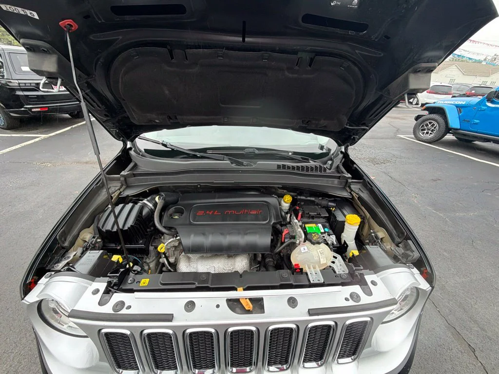 Used 2015 Black Jeep Limited image 43