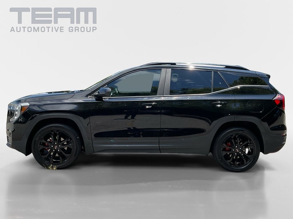 Used 2022 Black GMC SLE image 4