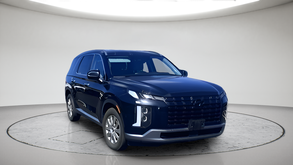 Used 2025 Black Hyundai SEL image 1