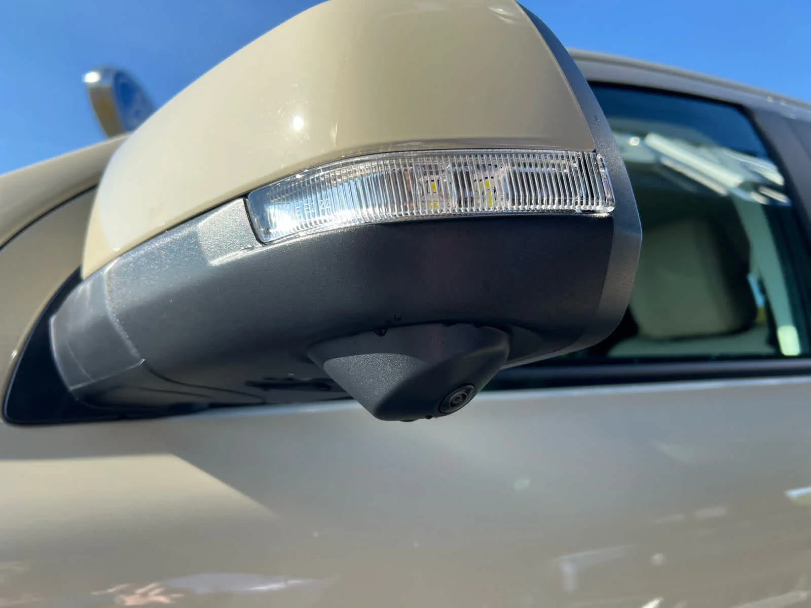 New 2025 Desert Sand Ford LARIAT image 8