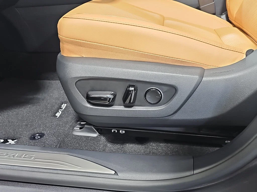 New 2026 Cloudburst Gray Lexus PREMIUM PLUS image 28