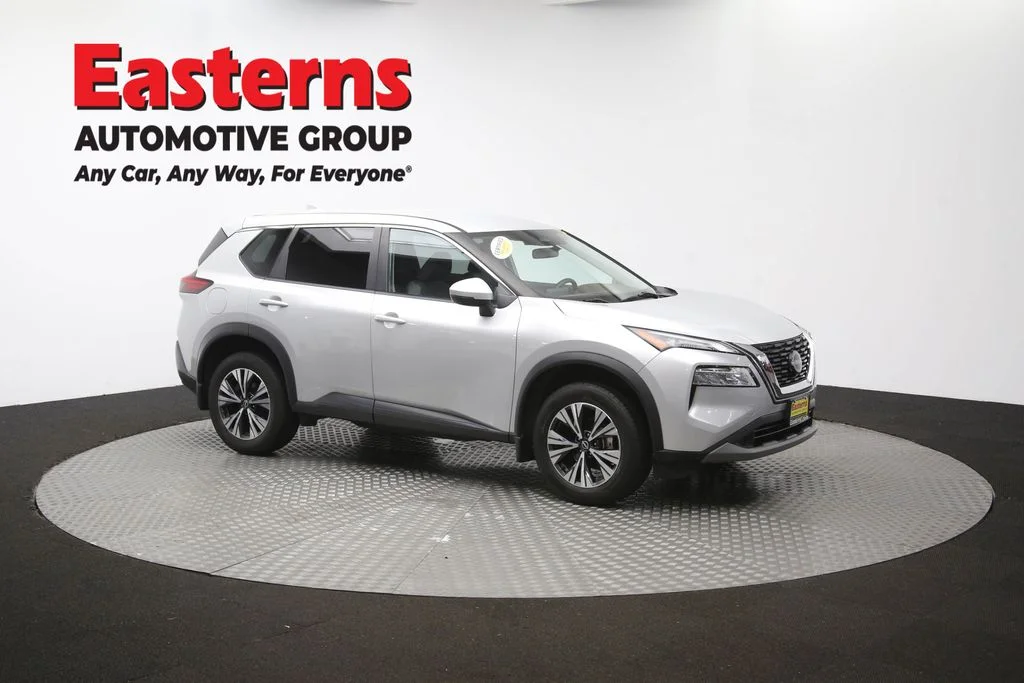 Used 2023 Silver Nissan SV image 109