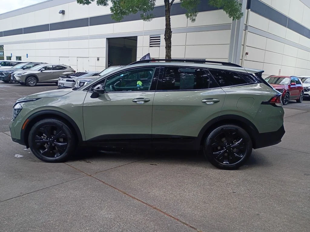Certified Used 2025 Jungle Green Kia X-Line image 7