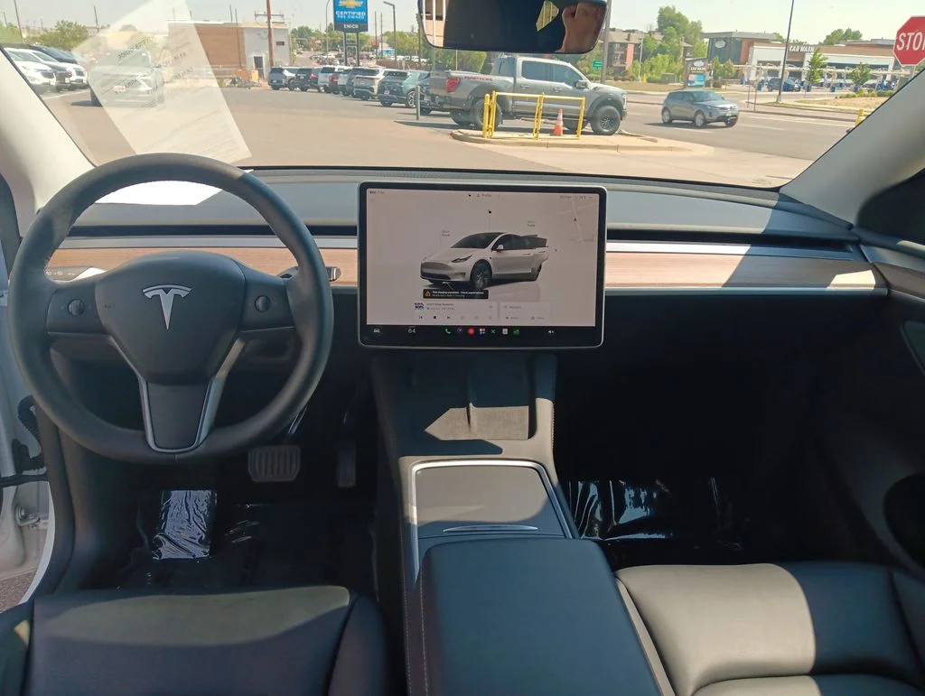 Used 2024  Tesla Long Range image 12