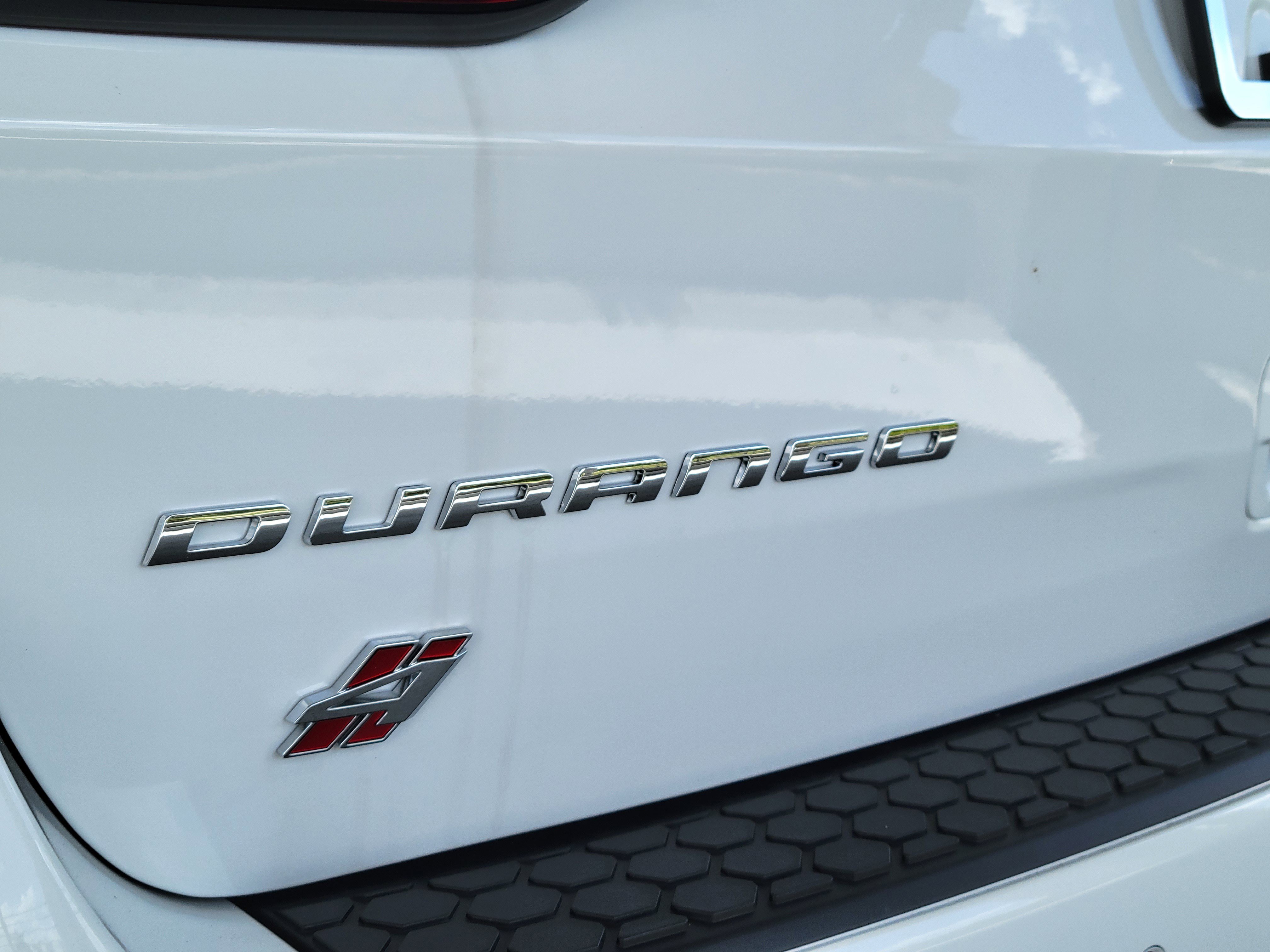 New 2026 White Knuckle Clear-Coat Exterior Paint Dodge GT HEMI V8 image 5