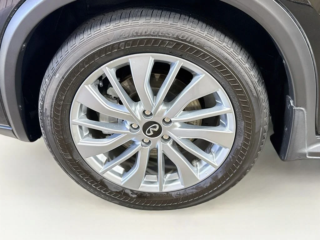 Certified Used 2023 Black INFINITI LUXE image 44