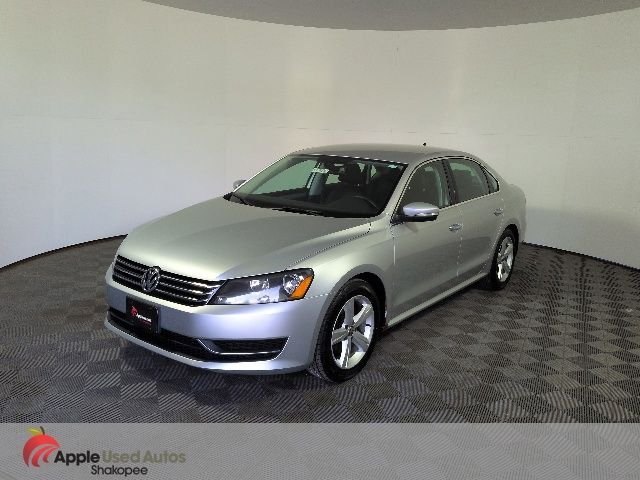 Used 2013 Silver Volkswagen 2.5 SE image 3