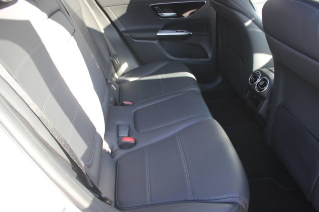 Used 2025 White Mercedes-Benz GLC 300 image 32