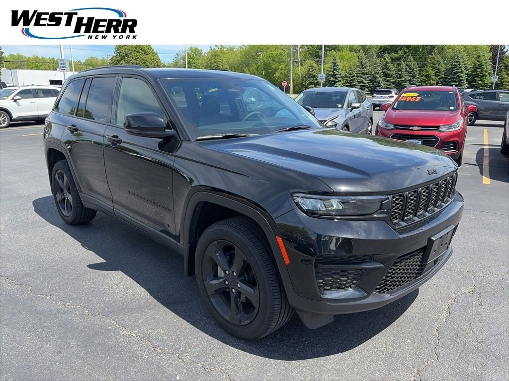 2025 Jeep Grand Cherokee Altitude X 4x4's photo