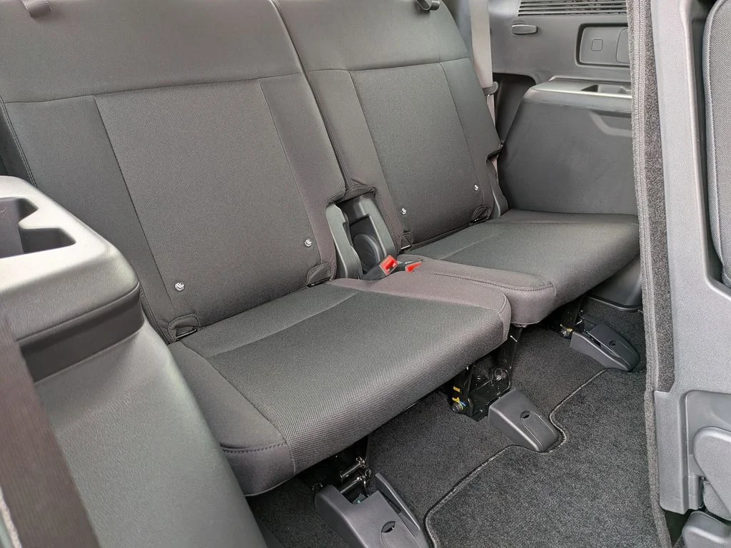 New 2026 White Hyundai SE image 29