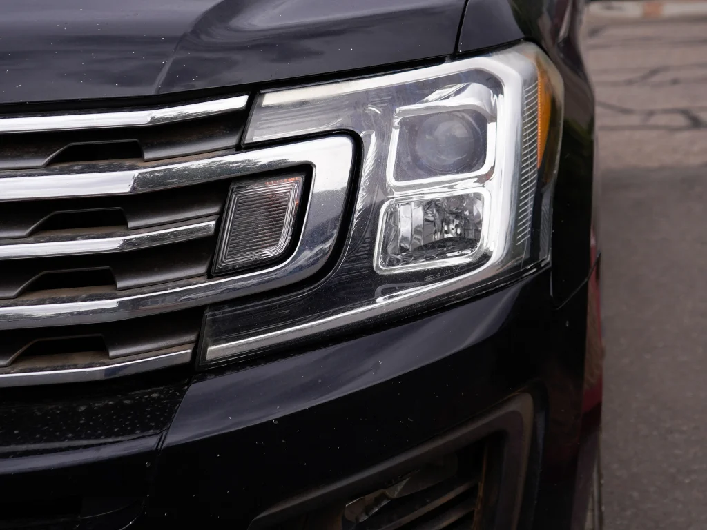 Used 2019 Agate Black Metallic Ford XLT image 4