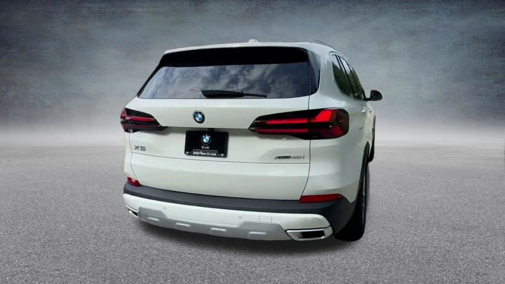 Used 2024 White BMW xDrive40i image 23