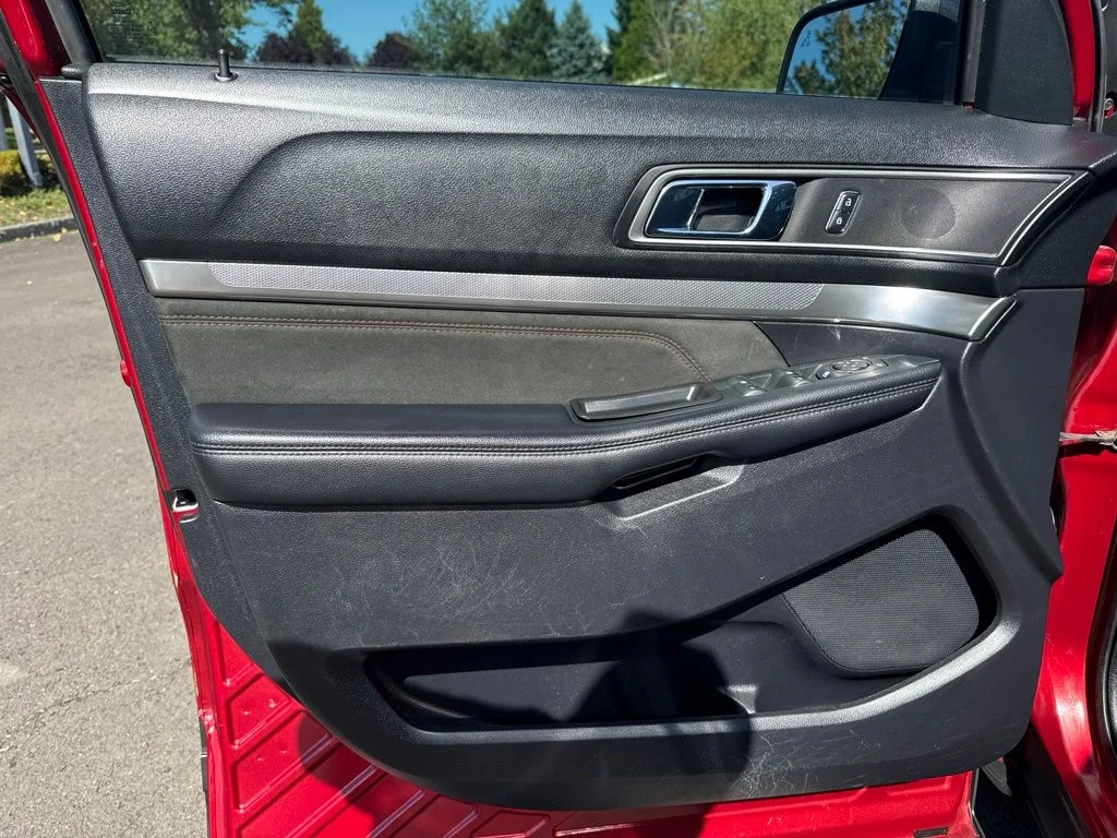Used 2019 Ruby Red Metallic Ford XLT image 18