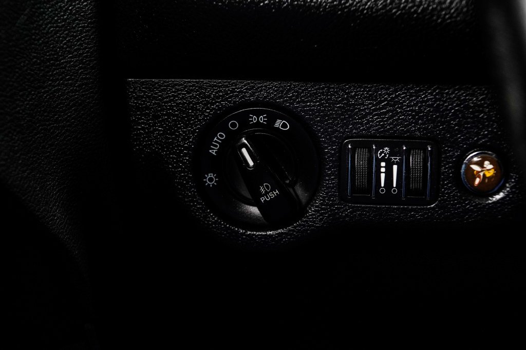 Used 2015 Black Dodge R/T Scat Pack image 30