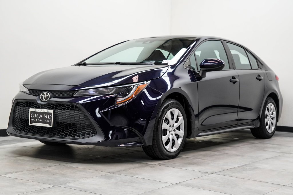 Used 2022 Black Toyota LE image 7