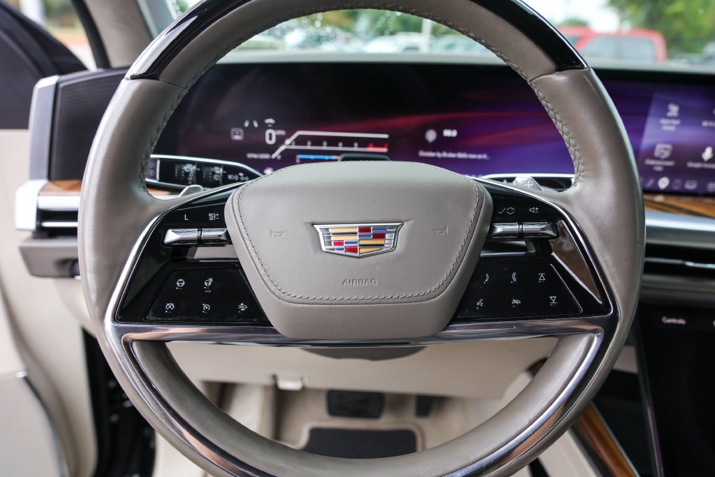 Certified Used 2025 Black Raven Cadillac Sport Platinum image 12