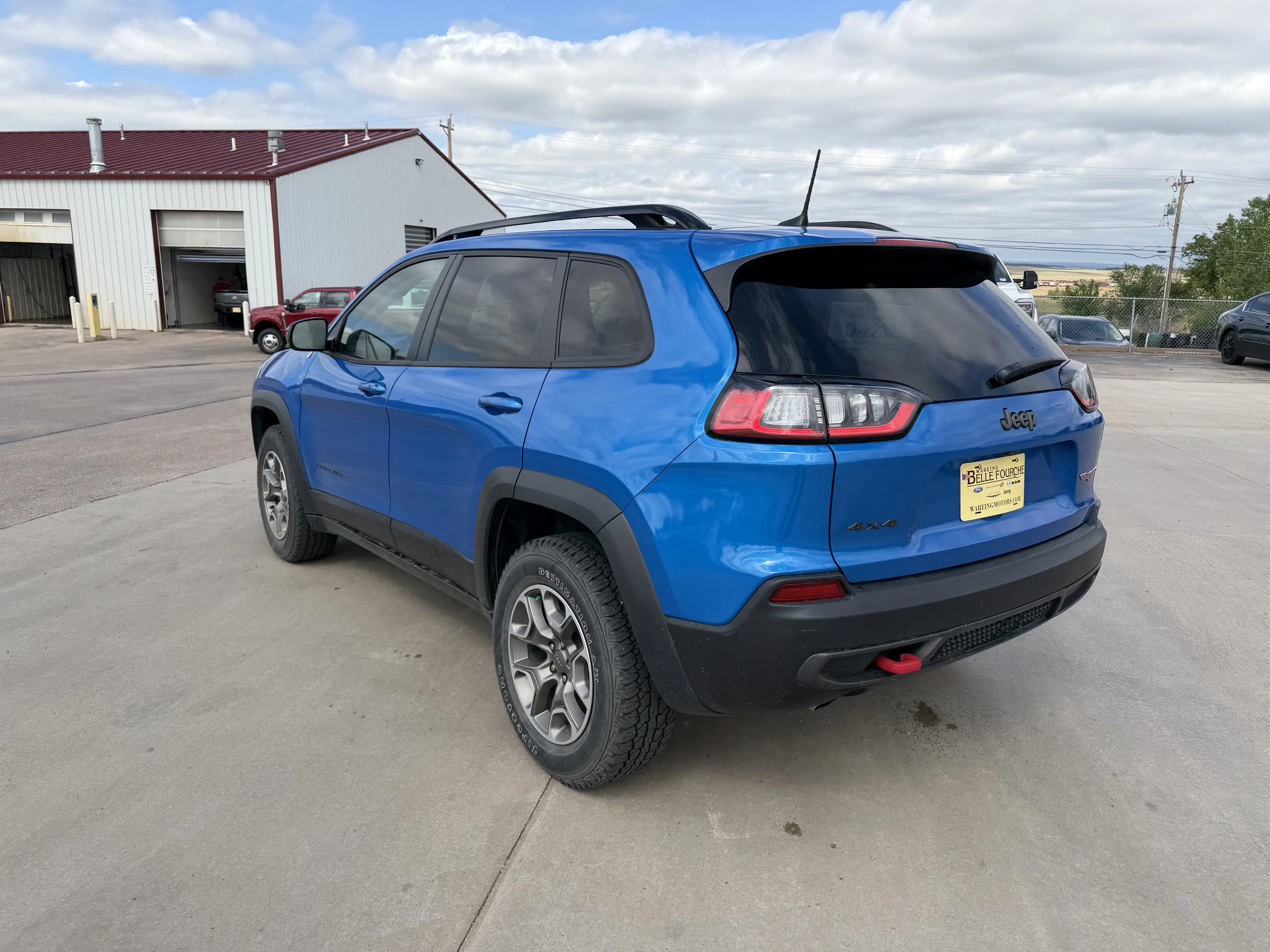 Used 2022 Hydro Blue Pearlcoat Jeep Trailhawk image 7