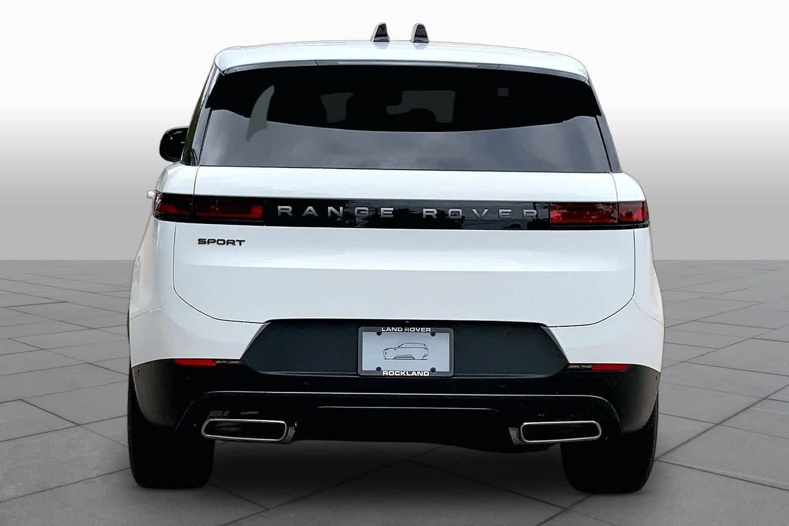 New 2026 Fuji White Land Rover SE image 4