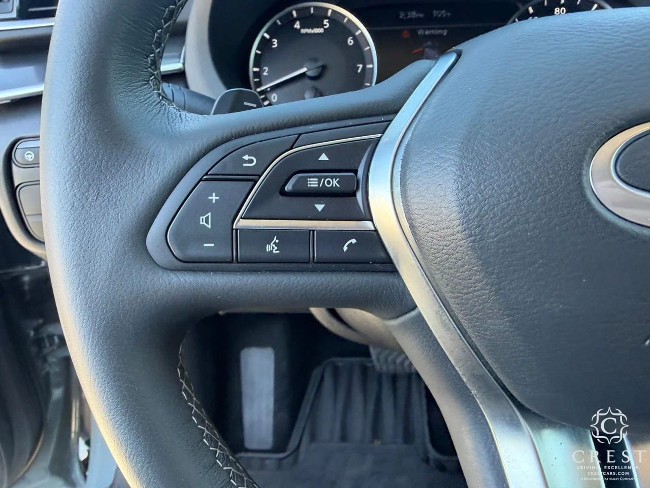 Used 2025 Slate Gray INFINITI LUXE image 17