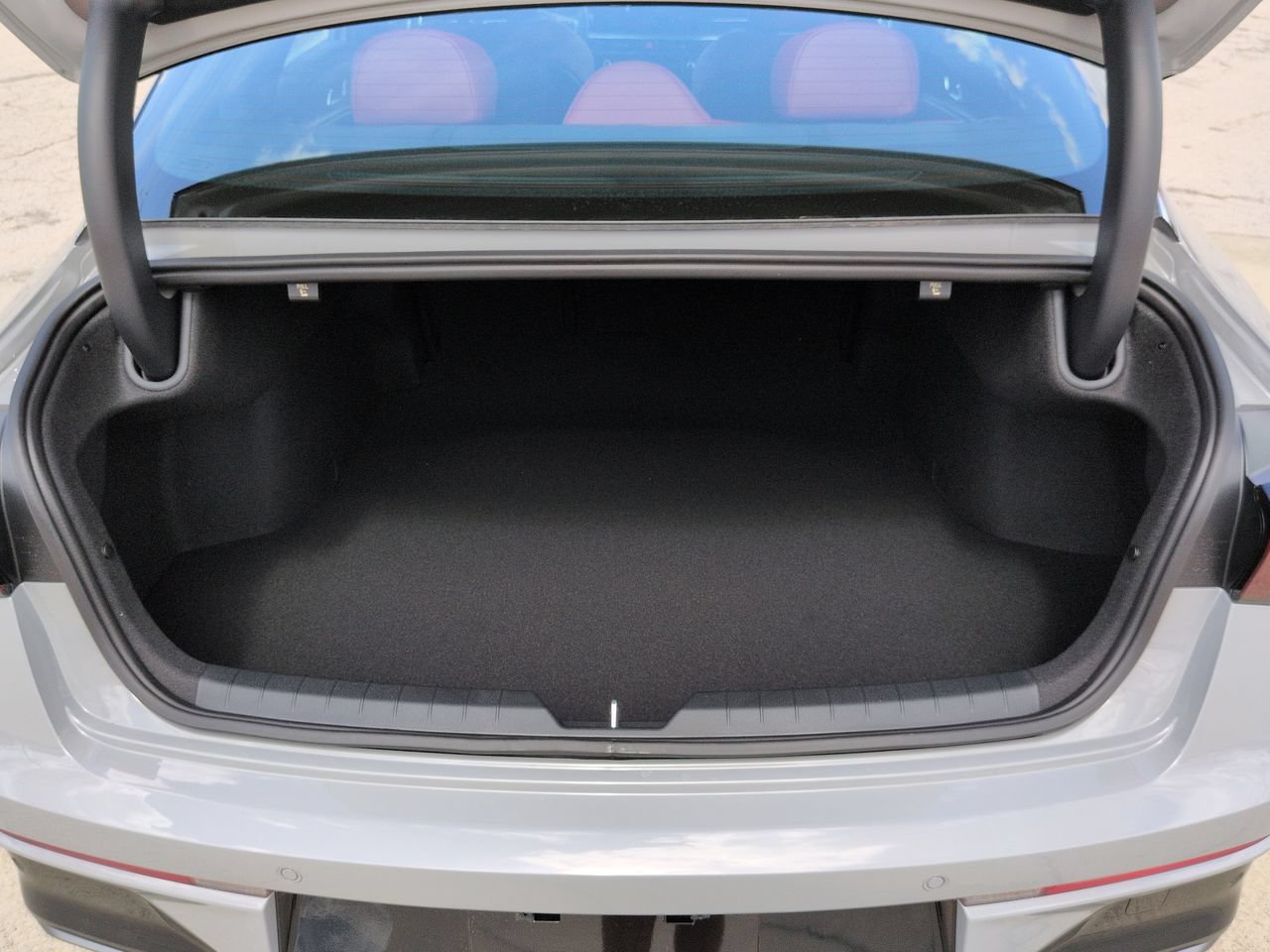New 2027 Wolf Gray Kia GT-Line image 14