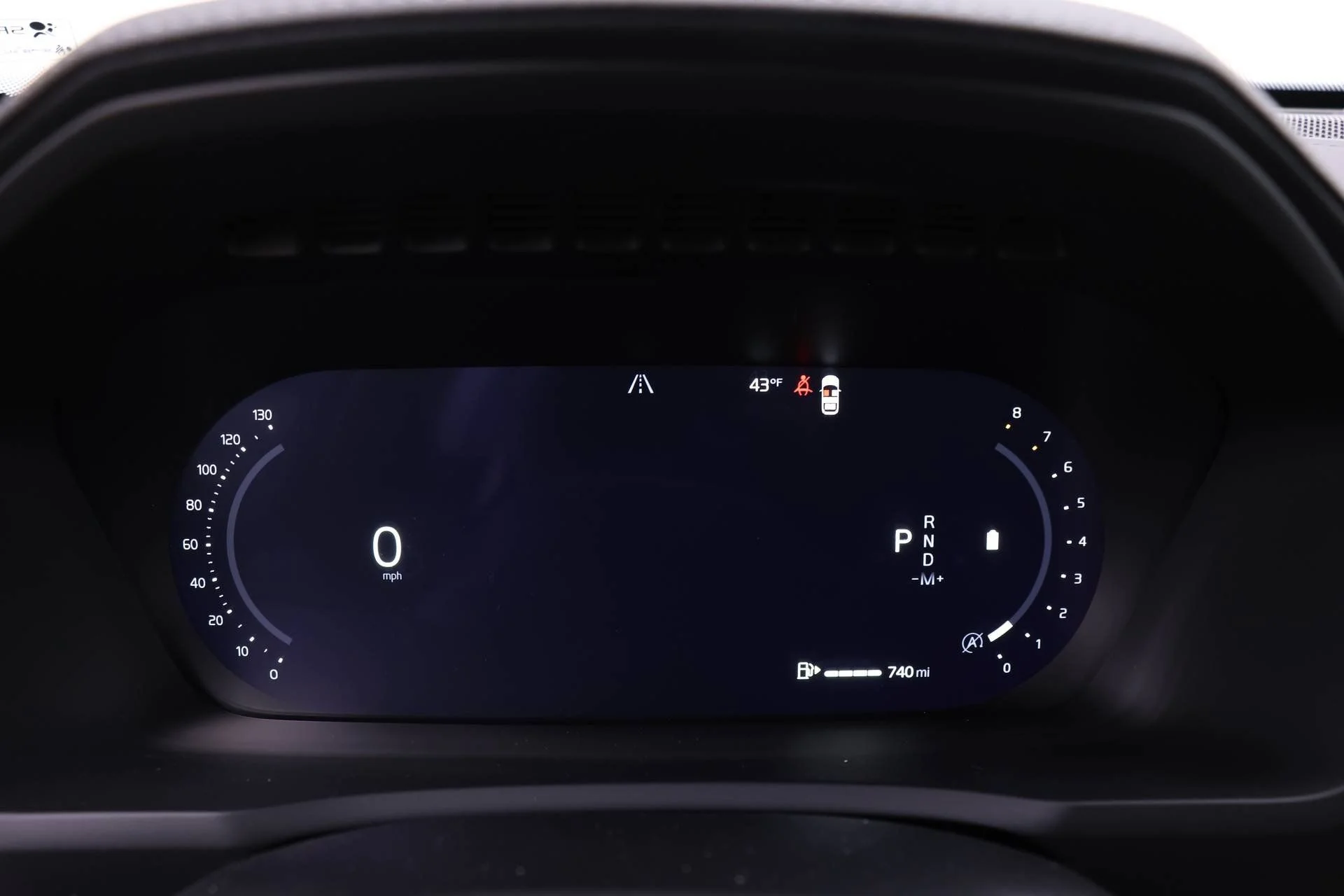New 2026 Crystal White Volvo Plus image 9