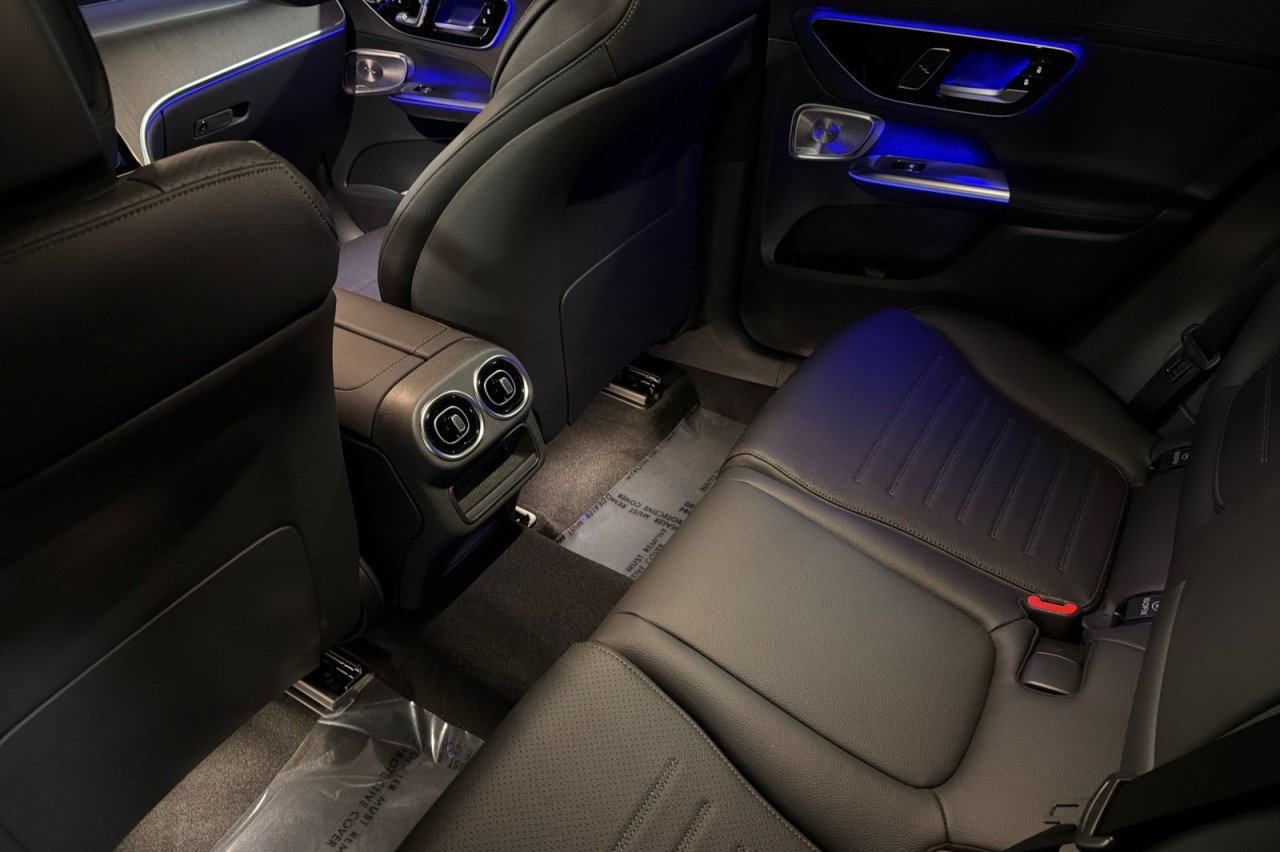 New 2026 Polar White Mercedes-Benz GLC 300 4MATIC® Coupe image 11