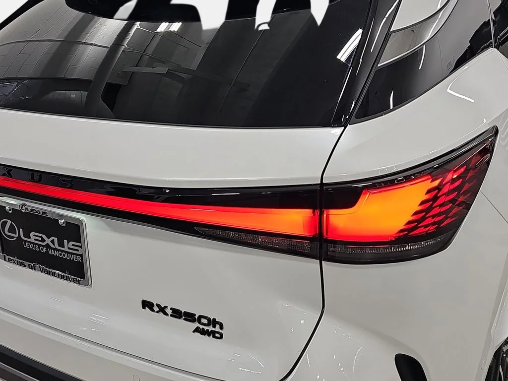 New 2026 Eminent White Pearl Lexus 350h Premium+ image 31
