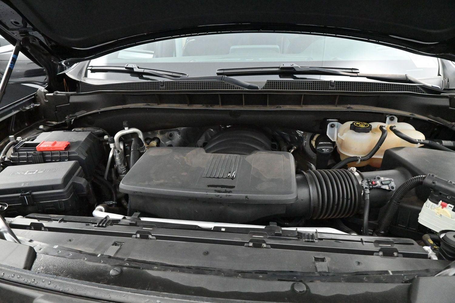 Used 2023 Black Chevrolet Z71 image 35