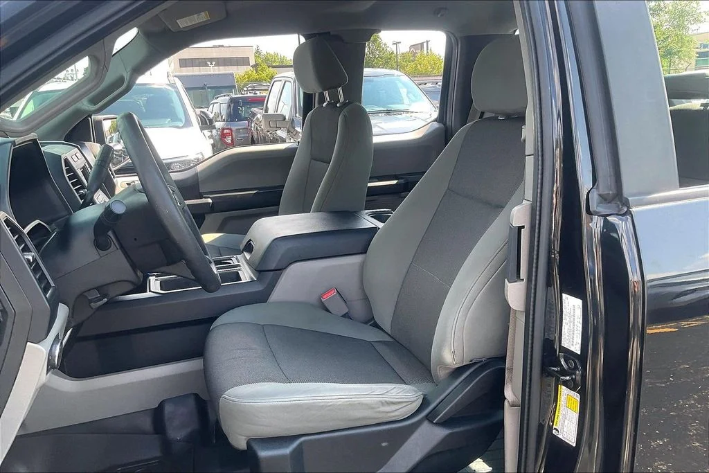 Used 2015 Black Ford XL image 24