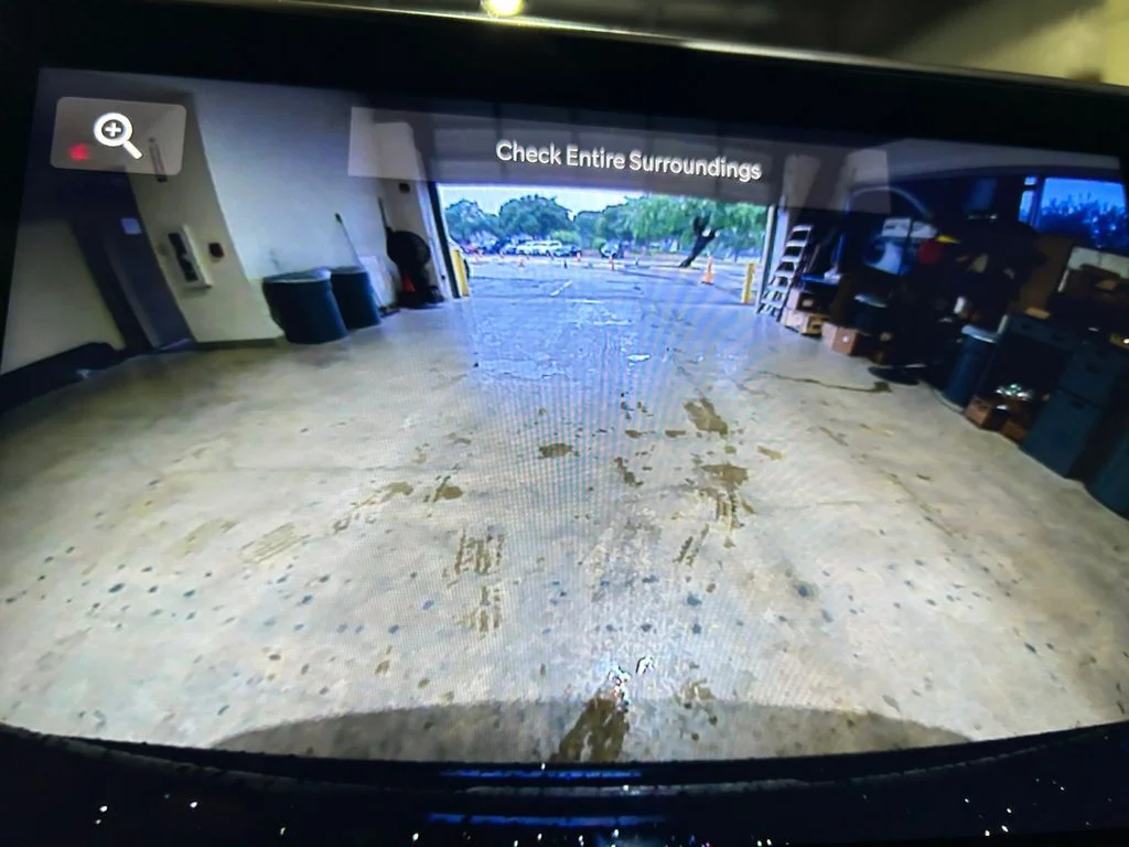 New 2026 Black Jeep Latitude image 25