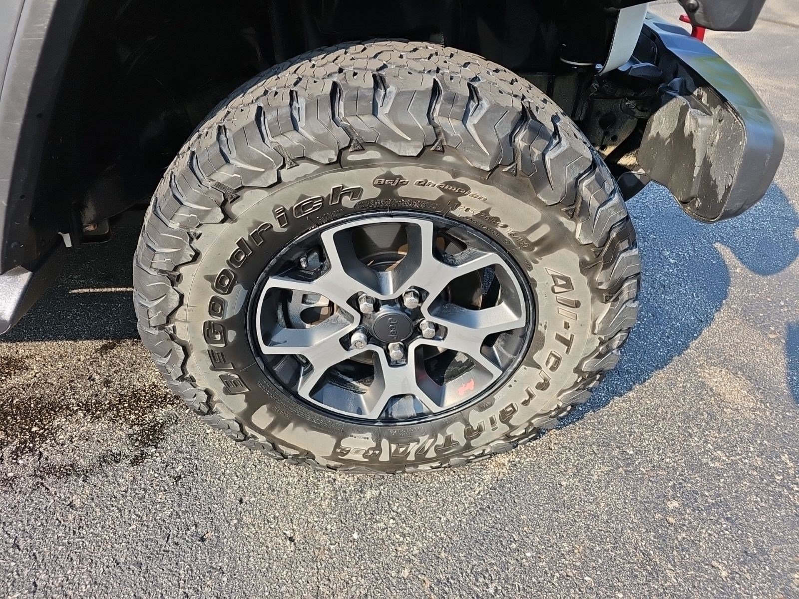 Used 2020 Bright White Clearcoat Jeep Rubicon image 8